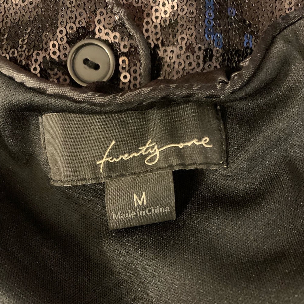 Black Twenty One sequin halter vest with pockets,Sm - Picture 7 of 16